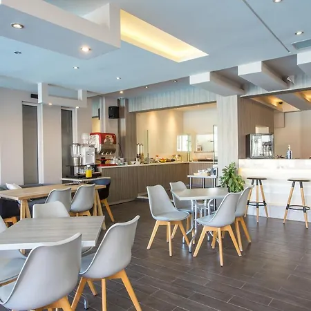 Aparthotel Dias & 2*